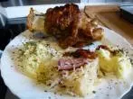 Knusprige Schweinshaxe im Bratschlauch: die Küche bleibt sauber