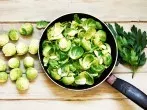 Gebratene Rosenkohlblätter