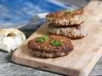 Frikadellen werden würziger mit angebratenen Zwiebeln