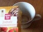 R&uuml;ckst&auml;nde von Schwarzem Tee in Tassen/Kannen