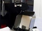 <strong>Kaffeevollautomat</strong> - Tresterfach sauber halten mit <strong>K&uuml;chenpapier</strong>