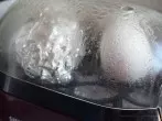 Geplatzte Eier kochen - mit Silberfolie/Alufolie
