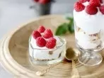 Dessert mit Himbeeren