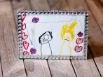 Bilder und Basteleien der Kinder aufbewahren