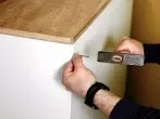 IKEA-Regal + kleine Nägel = dicke Finger