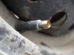 Autoventilkappe abschrauben ohne schmutzige Finger