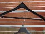 Platz sparen im Kleiderschrank