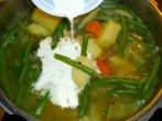 Sahnige <strong>Gem&uuml;sesuppe</strong> mit Kartoffeln, Bohnen & Steinpilzen