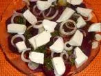 Rote Beete-Vorspeise mit Mozzarella-Käse
