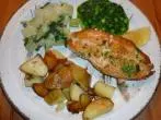 Gebratenes Fischfilet mit Petersilienbutter