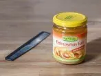 Kaugummi in den Haaren mit Erdnussbutter entfernen