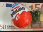 Geldgeschenk im Überraschungsei