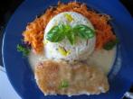 Knusperkabeljau mit Paprikareis, Sahnesauce & M&ouml;hrensalat