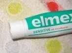 Grasflecken entfernen mit Zahncreme