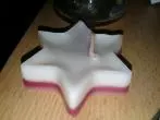 Kerze mit Plätzchenausstecher formen