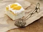 Aprikosen-Vanille-Blechkuchen