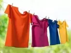 Schweißgeruch aus Kleidung entfernen und vorbeugen