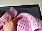 Fenster putzen mit zwei Eimern