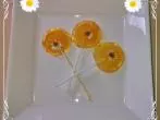 Orangen-Lutscher mit Gänseblümchen selbstgemacht