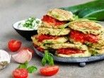 <strong>Zucchini</strong> Pfannkuchen mit Paprikaf&uuml;llung