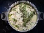 Huhn-Gemüse-Topf mit Rosmarin
