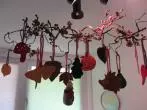 Herbstliches Mobile mit Filzanhängern