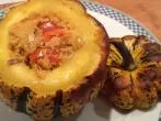 Gorgonzolakürbis mit Couscous-Füllung - vegan