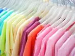 Kleine Löcher in T-Shirts verhindern