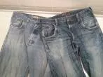 Ausgeblichene Jeans färben