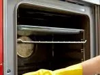 Backofen glänzend sauber mit dm Backofenreiniger