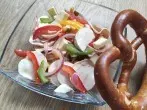 Bunter Wurstsalat nach bayrischer Art