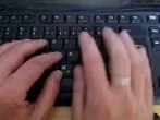 Hände clever eincremen im Büro