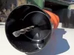 Bohrstaub beim Senkrechtbohren mit Spraydosendeckel vermeiden