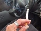 Rauchgeruch im Auto mit Essig beseitigen