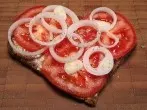Tomaten-Zwiebel Schnitte