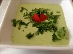 Kalte Koriander-Avocado-Kokos-Suppe - vegetarisch