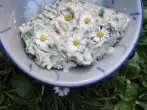Das zweite Leben einer Schlagsahne: Kräuterbutter