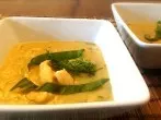 Kartoffelsuppe mit Lachs, Basilikum & Dill - kalorienarm & lecker