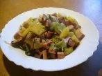 Leberkäse-Pfanne mit Lauch und Champignons