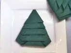 Servietten-Weihnachtsbaum falten