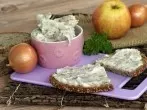 Selbst gemachtes Apfel-Griebenschmalz