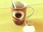 Ränder an Kaffeebecher entfernen