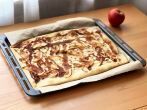 <strong>Apfelpfannkuchen</strong> vom Blech