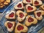 Espresso-Erdbeer-Herzplätzchen