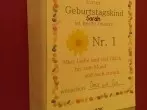 Geschenk einpacken: Mit Urkunde Packpapier aufhübschen