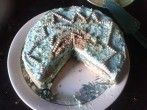 <strong>Haselnuss</strong>-Sahnetorte mit Bananen