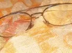 Brille putzen mit Wasser und Spiritus