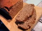 Knuspriges Roggen-Mischbrot mit Kernen und Samen