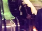 Mit Rucksack auf der Rolltreppe & im Gedränge