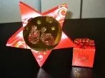 Sinnvoll recyceln: Festliche Pralinengeschenkboxen weiterverwenden